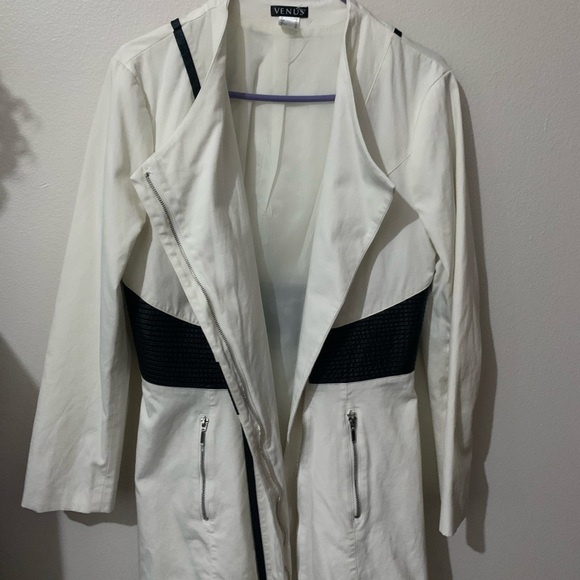 VENUS Sassy to Classy, Women's Fashion Jacket,White with Black, size 12 - Picture 8 of 9